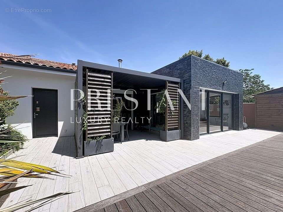 Maison 132 m² à Saint-Geours-De-Maremne  - photo 6