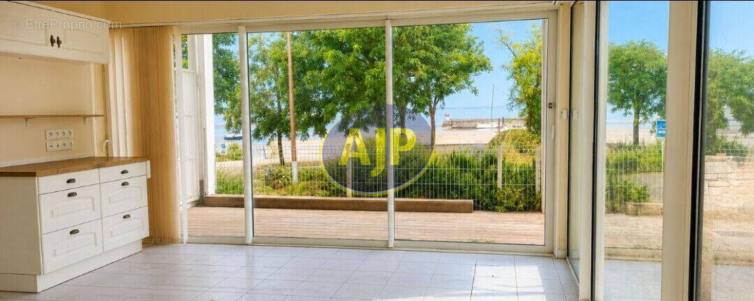 Appartement à FOURAS