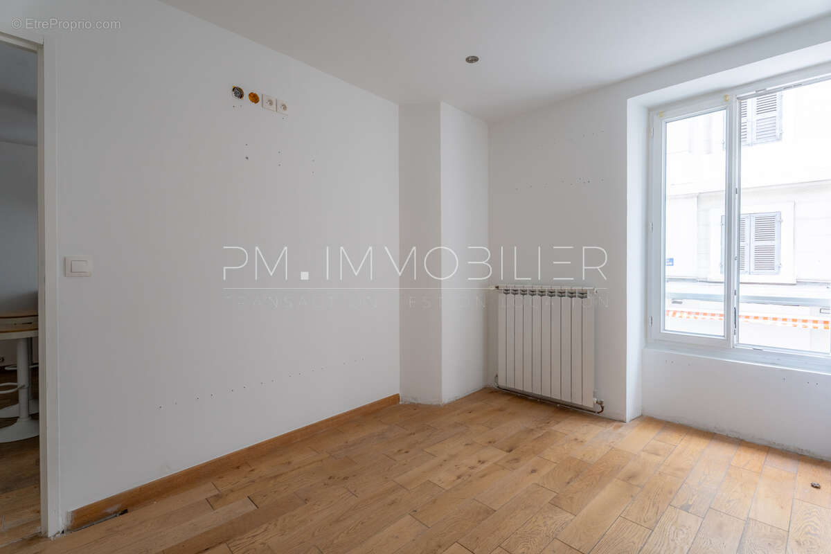Appartement à MARSEILLE-1E