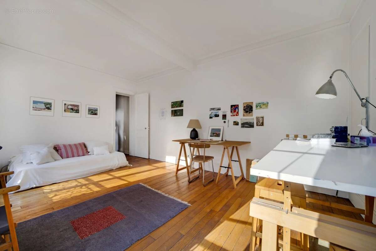 Appartement à PARIS-10E