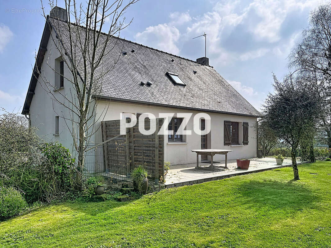 Maison Gavray Sur Sienne 6 pièces 108.5 m2 environ 4996m² de terrain - photo 11