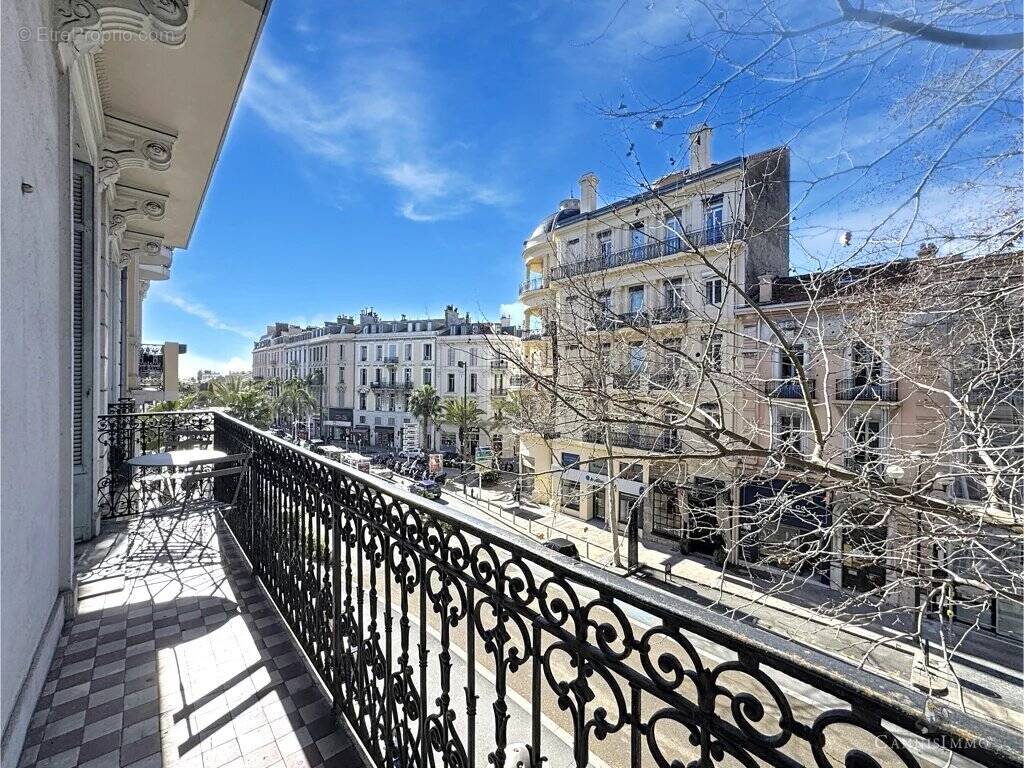 Appartement à CANNES