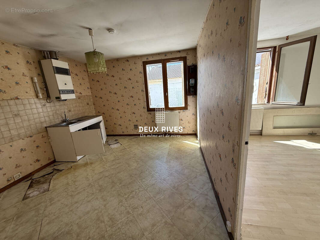 Maison à BOUGUENAIS