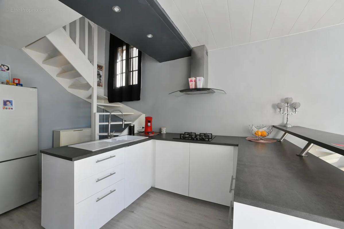 Maison à GALLARGUES-LE-MONTUEUX