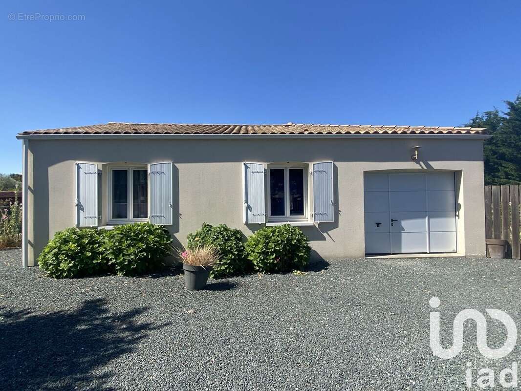 Photo 2 - Maison à LE THOU