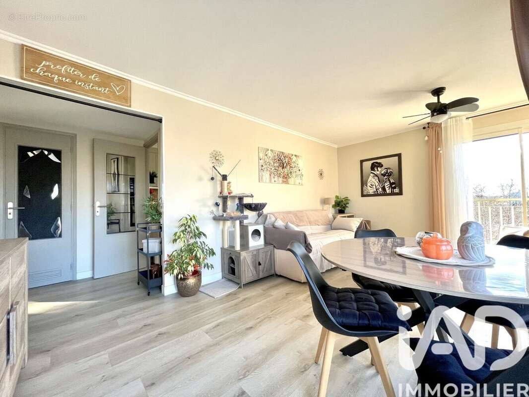 Photo 2 - Appartement à FREJUS