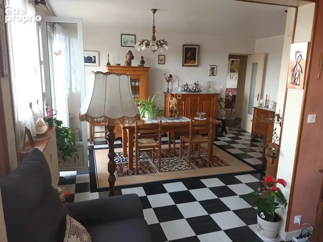 Appartement 4 pièces 81 m² à vendre à Montceau-Les-Mines (71300) - photo 4
