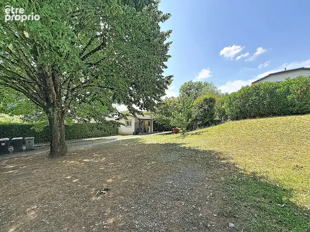 Villa de charme avec piscine, 6 chambres et 1 500 m² de terrain, dépendance! - photo 15