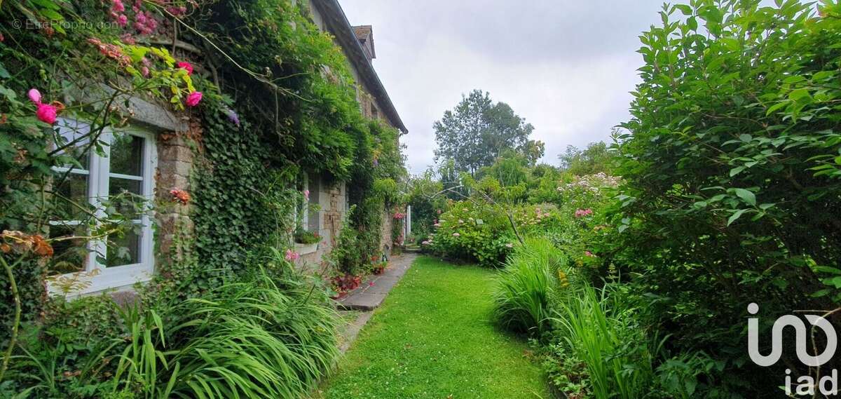 Photo 2 - Maison à HOCQUIGNY