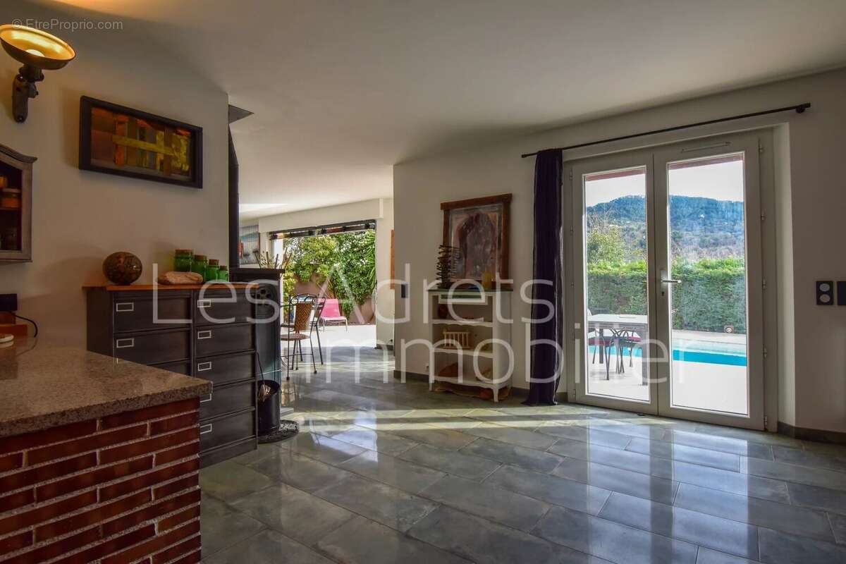 Maison à LES ADRETS-DE-L'ESTEREL
