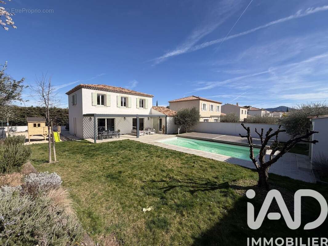 Photo 2 - Maison à PEYNIER