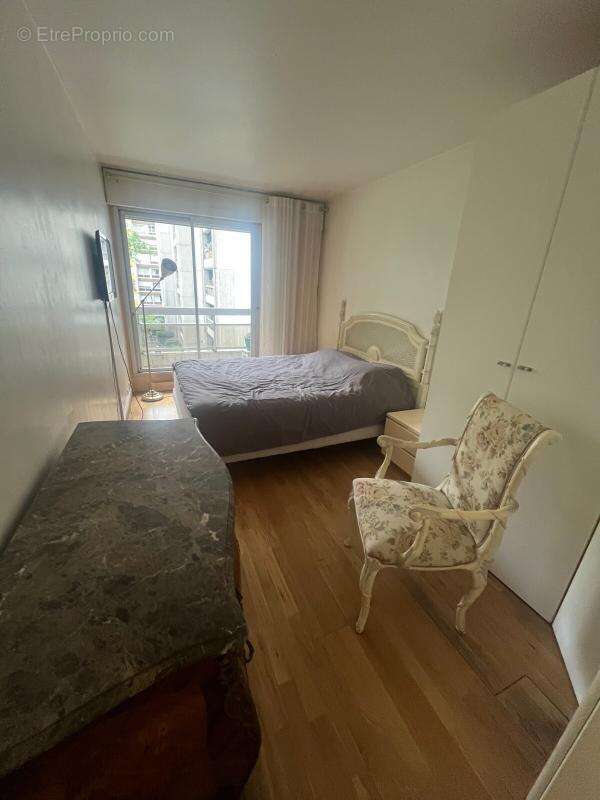 Appartement à PARIS-19E