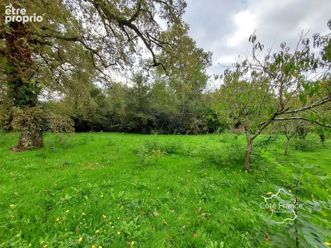Terrain constructible au calme et libre de tout constructeur - photo 2