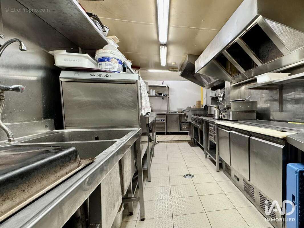 Photo 9 - Commerce à VILLECRESNES