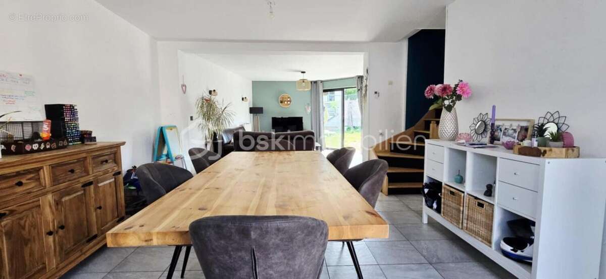 A vendre, Ailly-sur-Noye, belle maison composée de 3 grandes chambres, porche d'entrée et jardin - photo 11