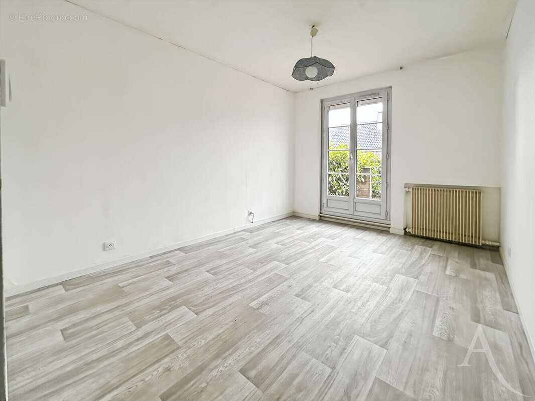 Maison à SAINT-MICHEL-SUR-ORGE