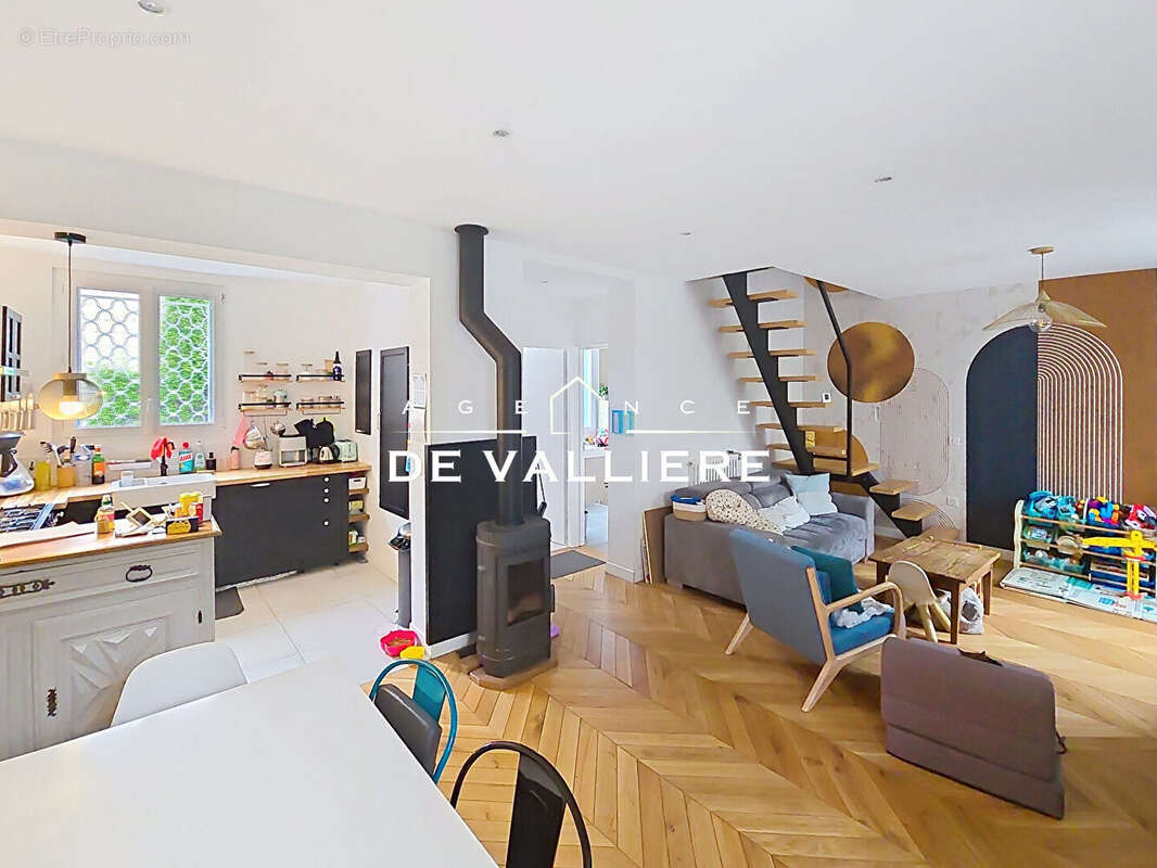 Maison à NANTERRE