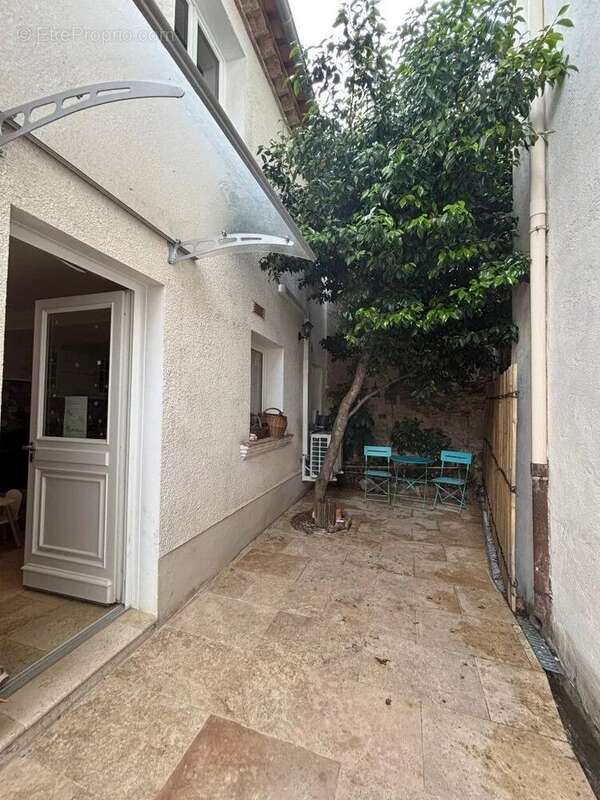 Maison à LA GARDE-FREINET