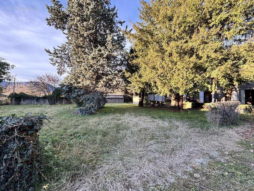 Maison à SAINT-EGREVE