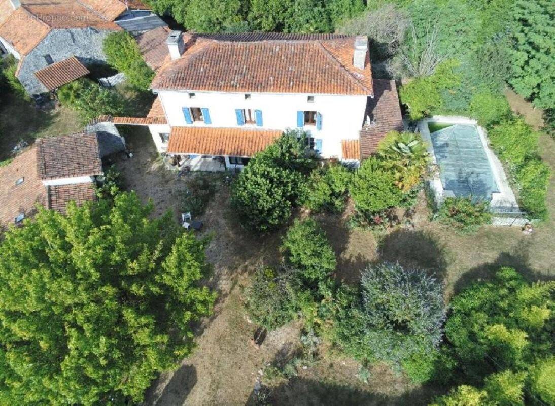 Maison à MANSLE