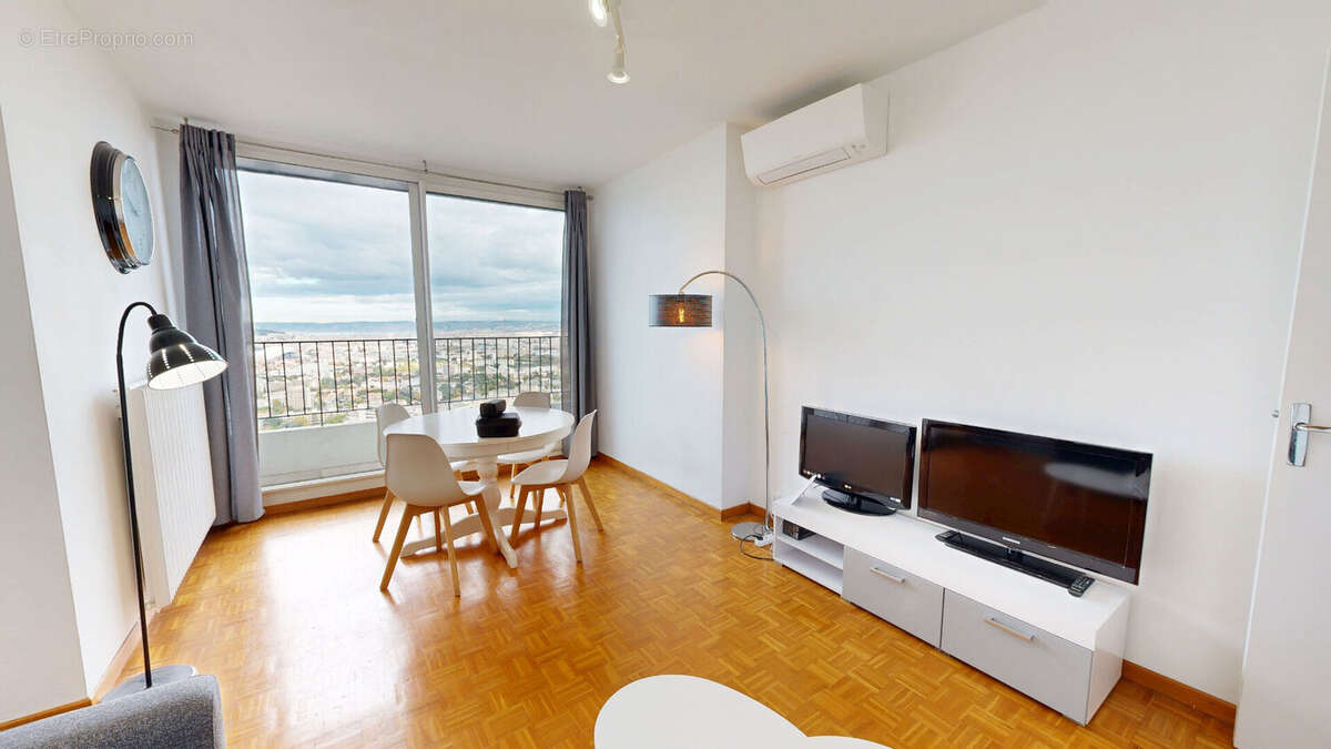 Appartement à MARSEILLE-9E