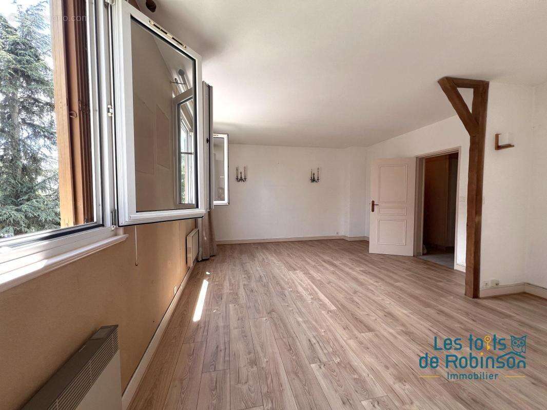 Appartement à LE PLESSIS-ROBINSON