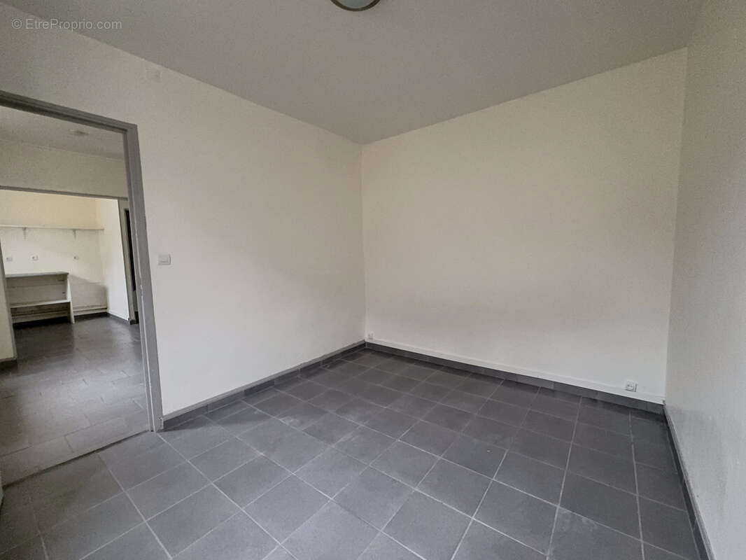 Appartement à SAINT-ETIENNE-DU-ROUVRAY