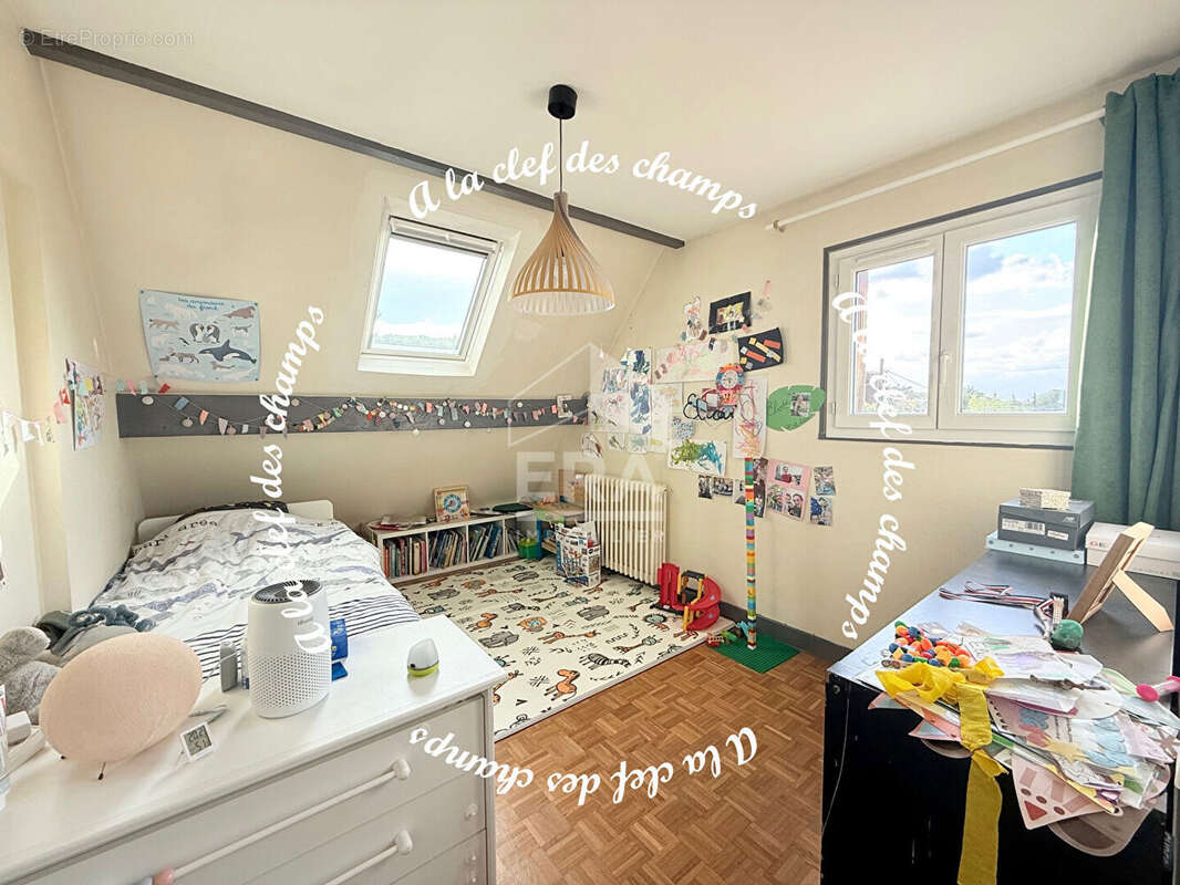 Appartement à BURES-SUR-YVETTE