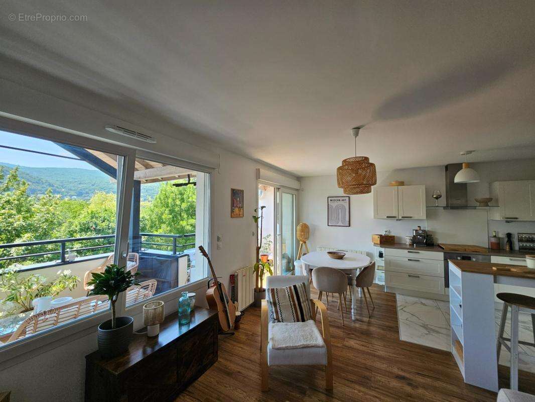 Vétraz-Monthoux Nord – T3 de 62 m² avec balcon, garage et parking – Résidence proche Genève - photo 4