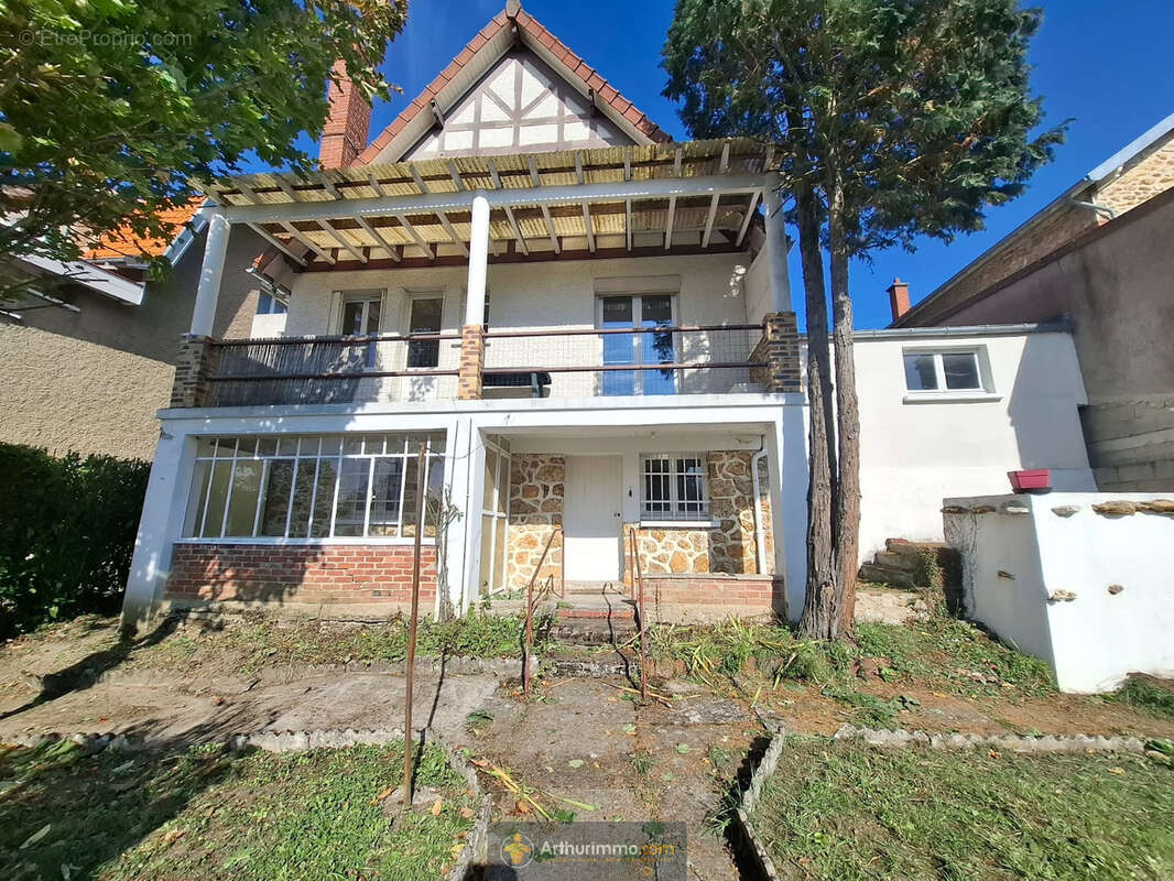 Maison à COULOMMIERS