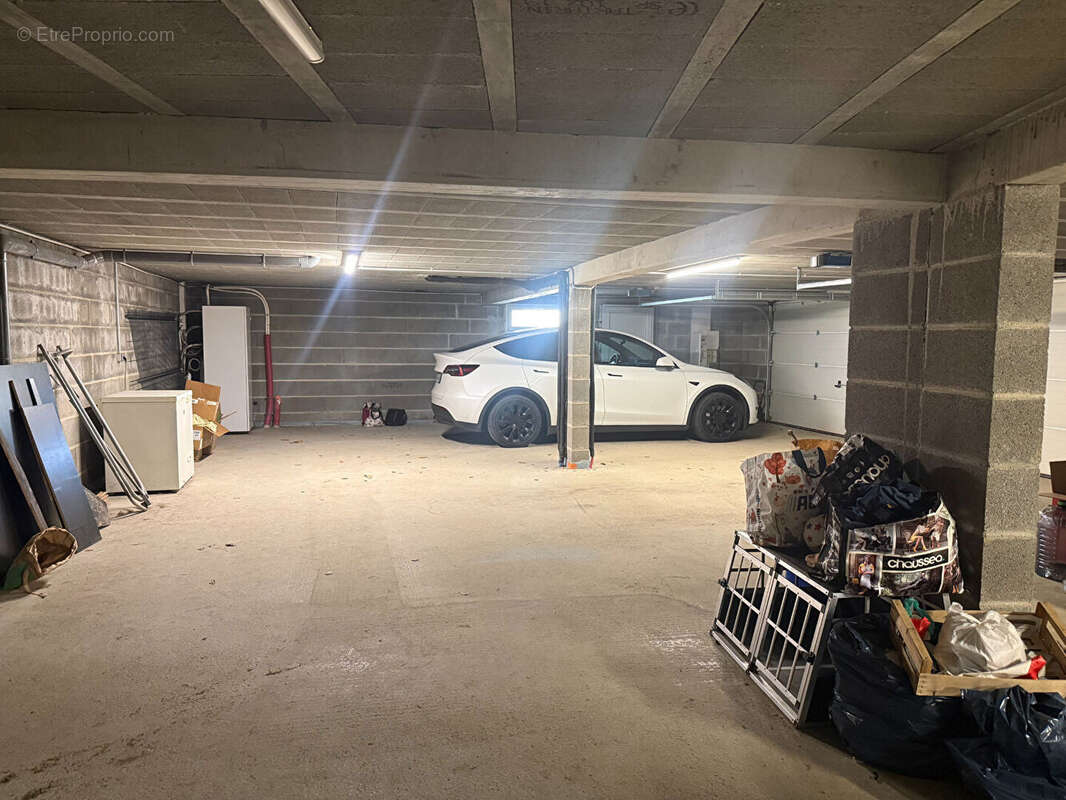 Maison à SAINT-LEONARD-DE-NOBLAT