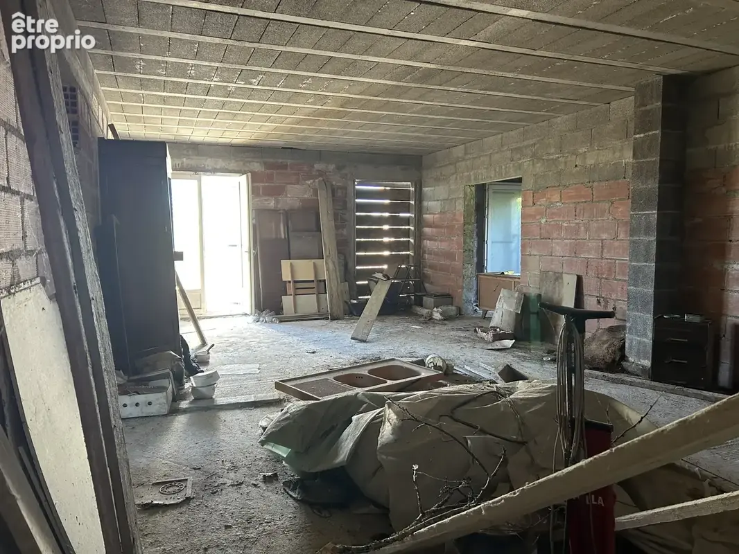 À CHÂTEAUBERNARD, à proximité immédiate d'Auchan   un projet immobilier aux multiples possibilités ! - photo 6