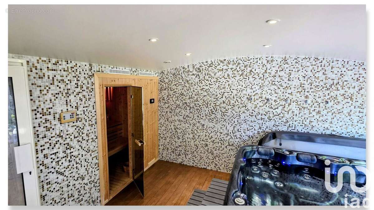 Photo 9 - Maison à LE RAINCY