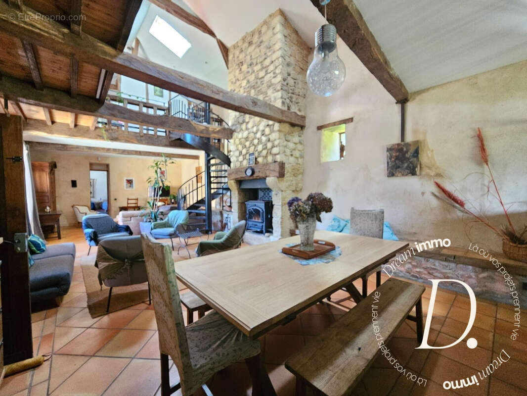 Maison à CASTELNAU-MAGNOAC