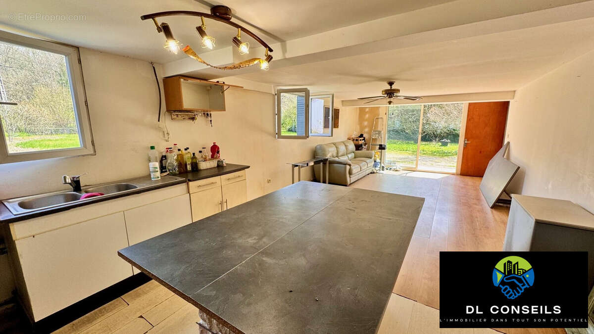 Maison à CHAZEY-BONS