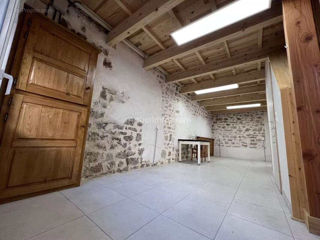 Maison à LA VACQUERIE-ET-SAINT-MARTIN-DE-CASTRIES