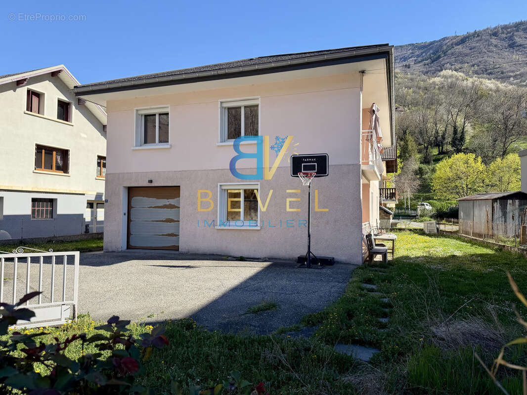 Maison à SAINT-MICHEL-DE-MAURIENNE