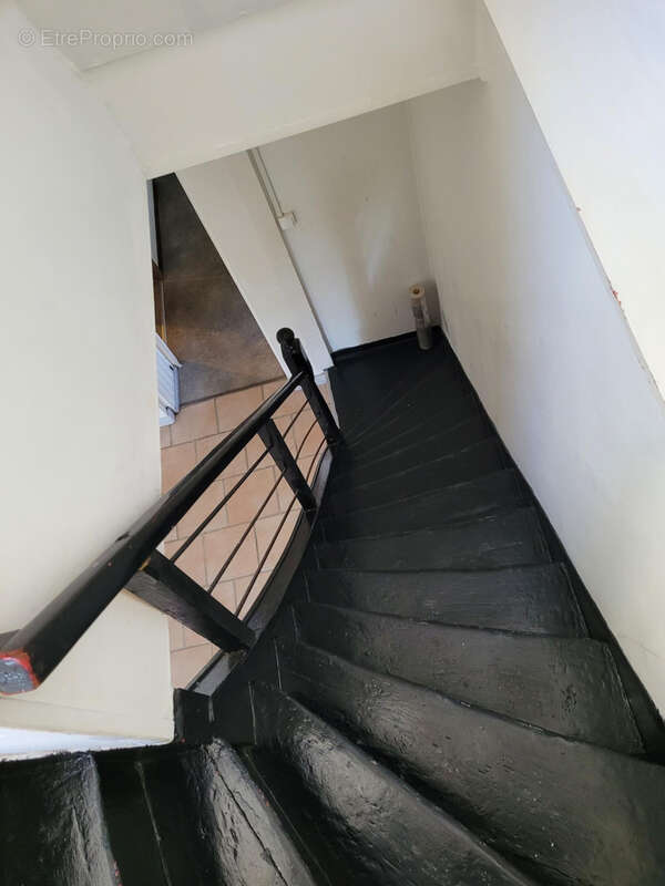 Maison à AVESNES-SUR-HELPE