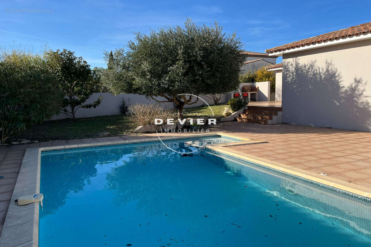 Maison à SAINT-GENIES-DES-MOURGUES