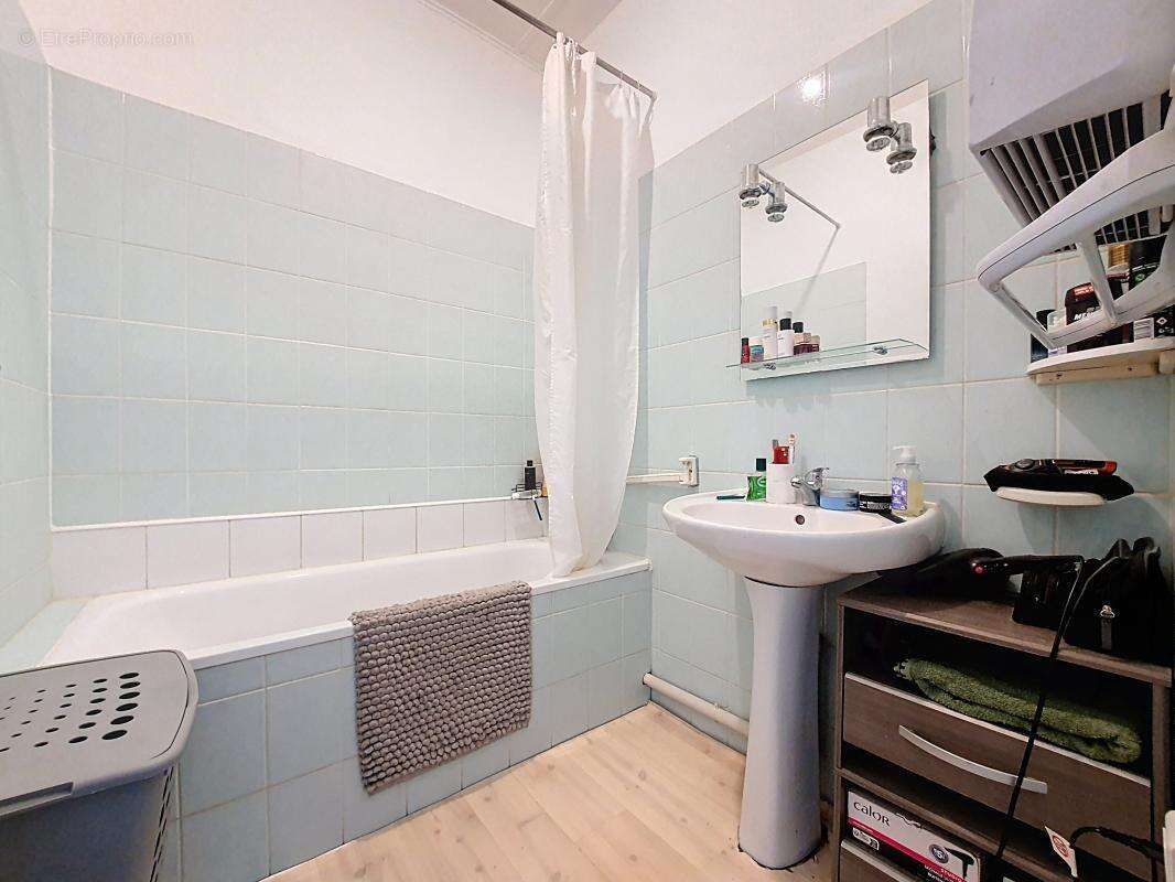 Appartement à PONT-EVEQUE