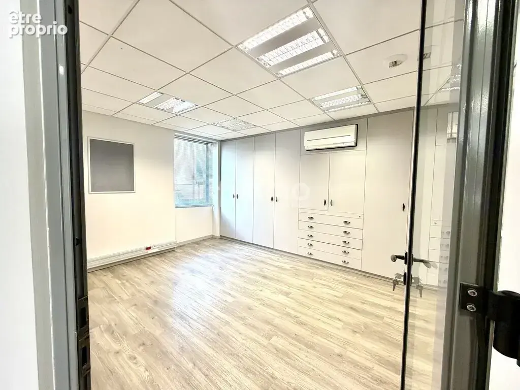 Maison 258 m² duplex, local pro, grange, terrain constructible - photo 7