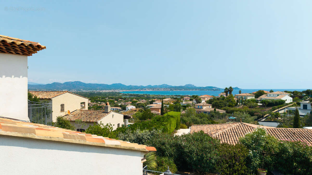 Maison à FREJUS