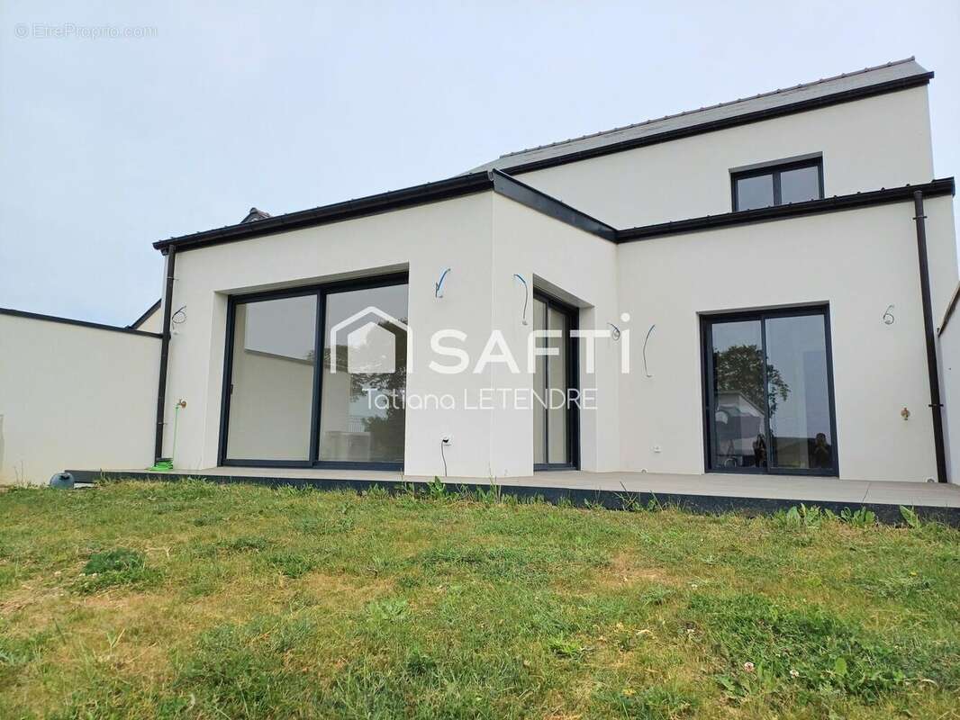 Photo 2 - Maison à MONTREUIL-LE-GAST