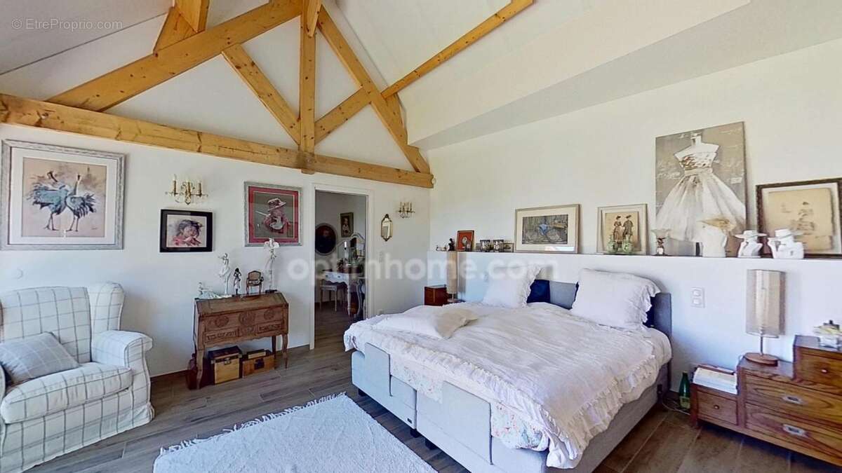 SAINT SIMEON - Longère de 11 pièces avec 2 piscines et 6 chambres sur 8700 m² - photo 8