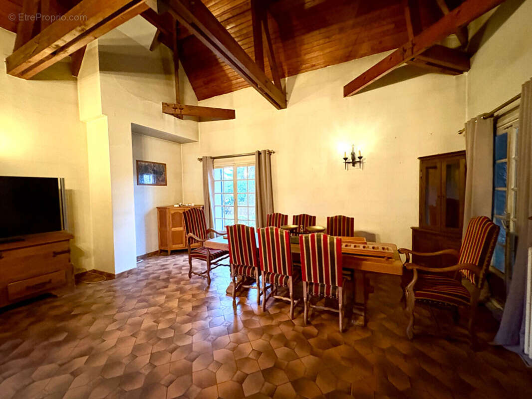 Maison à CRESPIERES