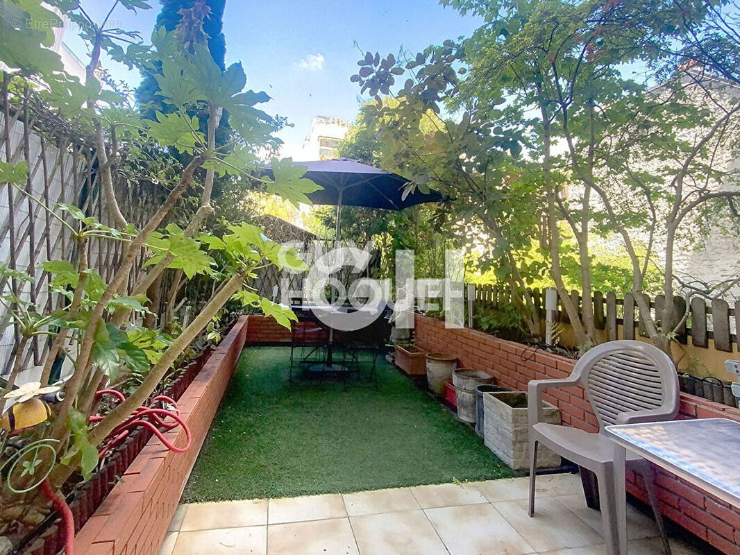 Appartement à PARIS-20E