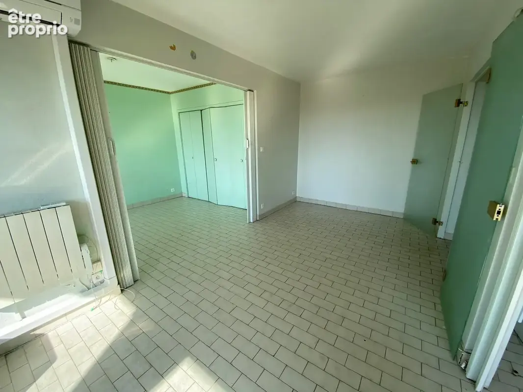 Appartement T2 avec terrasse 16m2 et garage - photo 3