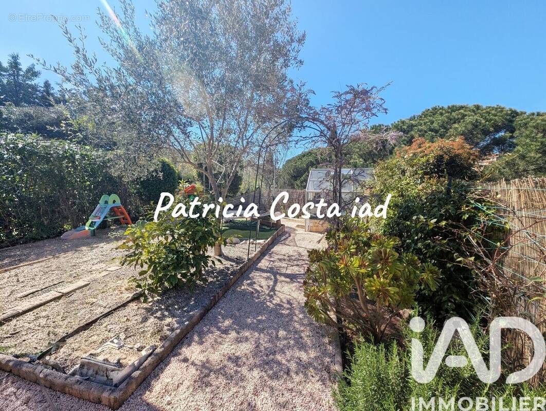 Photo 1 - Maison à ROQUEBRUNE-SUR-ARGENS