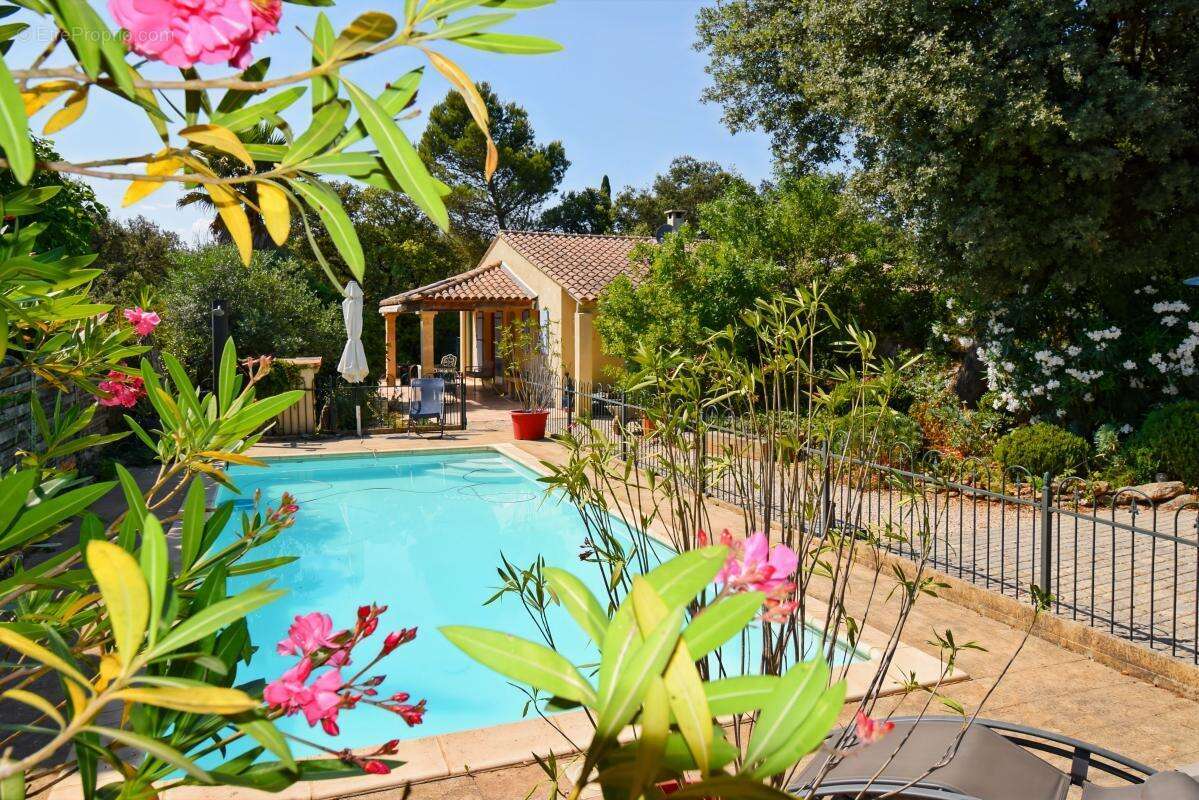 Maison à VERS-PONT-DU-GARD