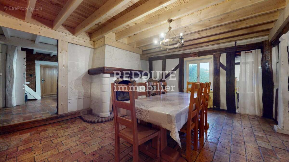 A VENDRE - LA NEUVILLE-AUX-BOIS - Maison de caractère en colombages - photo 7